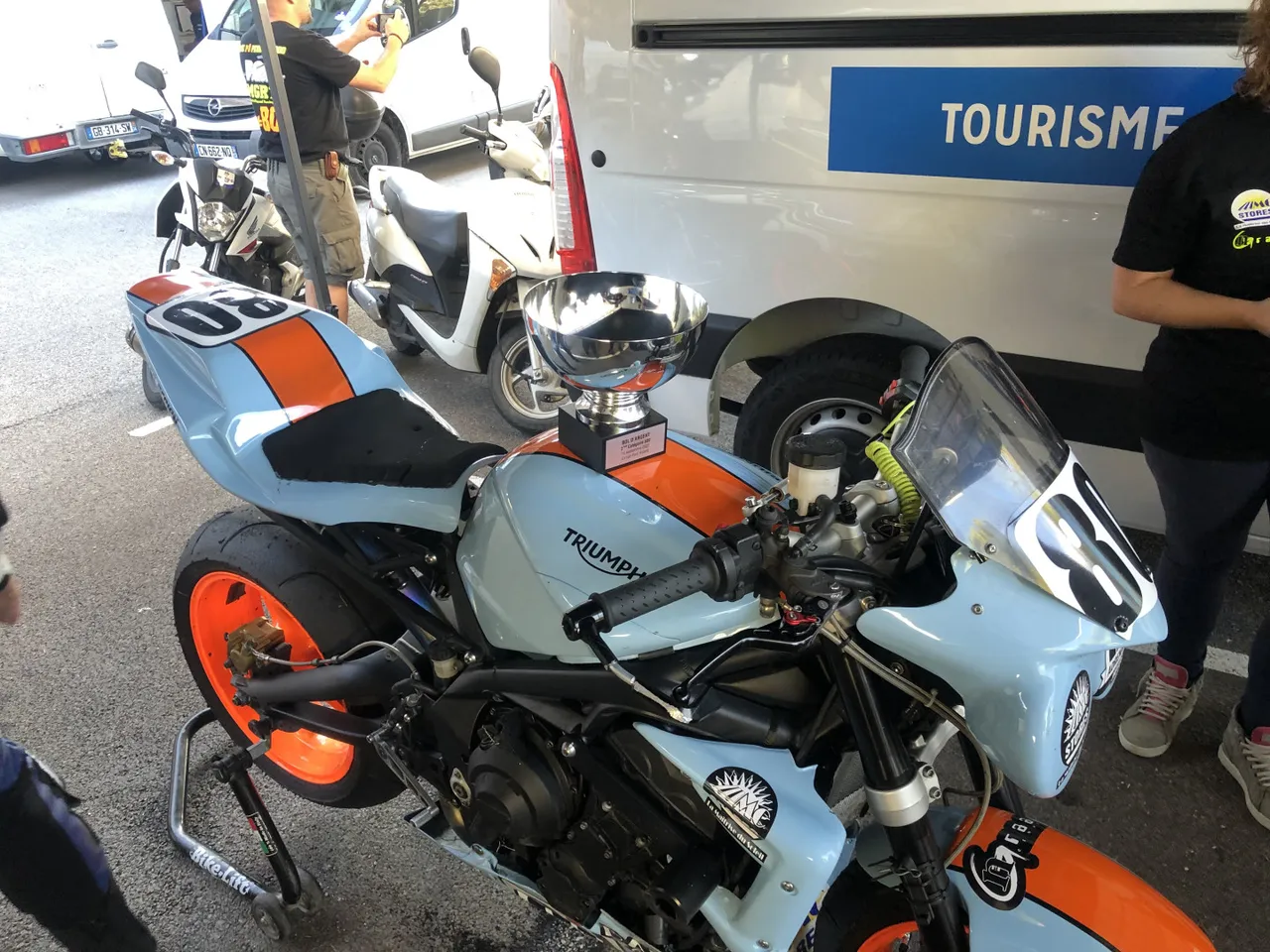 Triumph Street Triple, peinture complète perso, avec jantes, pour le bol d'argent